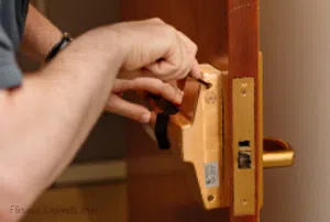 Ridgewood Locksmith Service Ridgewood, NY 347-897-6374 - house-locksmith-24-hr